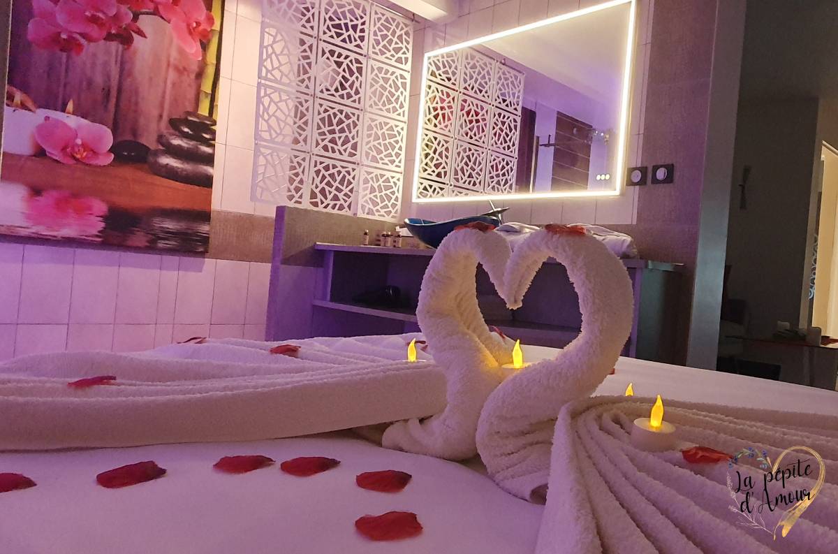 Où passer un week-end en amoureux avec bain à remous dans le Var , au calme près de Sanary ?