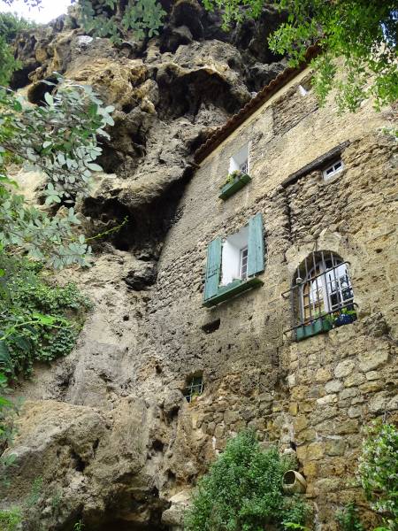 Louer une chambre de charme avec spa privatif, sauna, piscine privée, massages près de Cotignac dans le Var